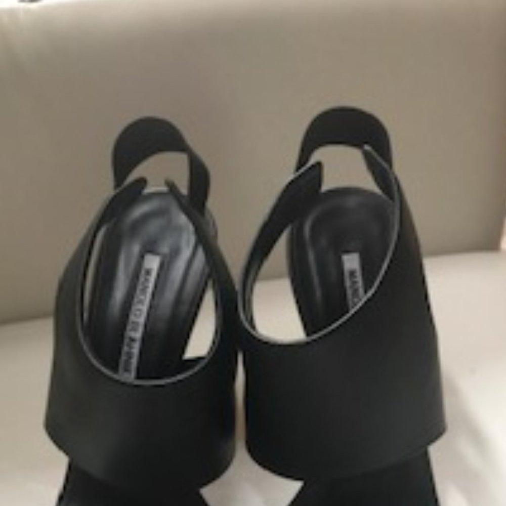 Manolo Blahnik Open Toe Slingback Leather Pumps - Picture 9 of 11